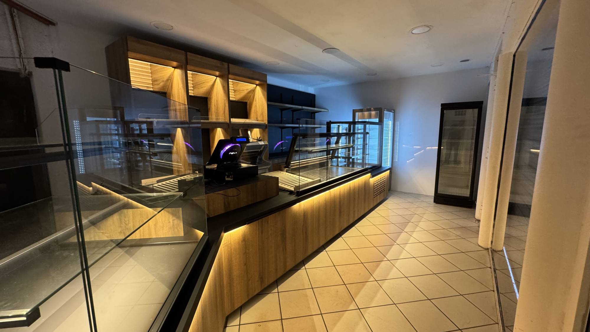 AGENCEMENT MAGASIN EUROFOURS