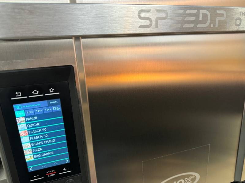 Installation d’un four snacking UNOX SPEED PRO avec la mise en service à Bordeaux